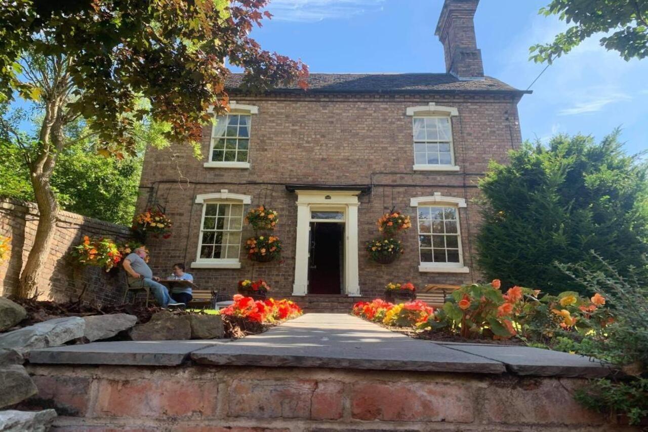 เดอะ ดรีทรี มาสเตอร์ส เฮาส์ Hotel Coalbrookdale ภายนอก รูปภาพ